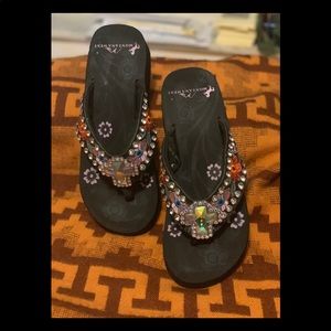 Ladies Cowgirl Cross Bling Flip Flops.